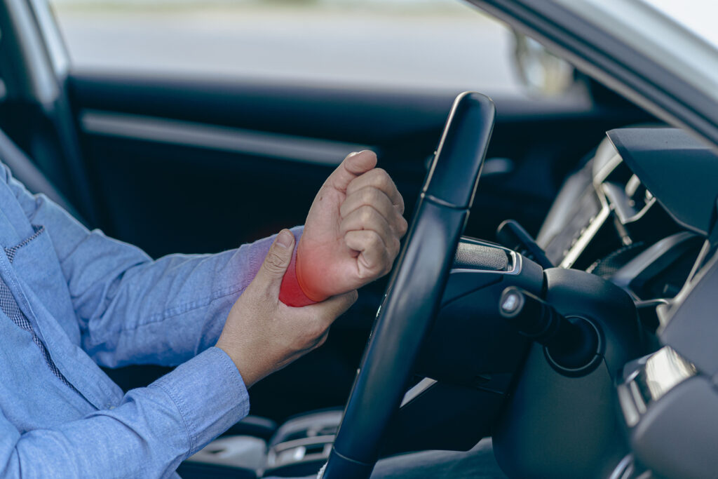 wrist injuries after rear end car accidents